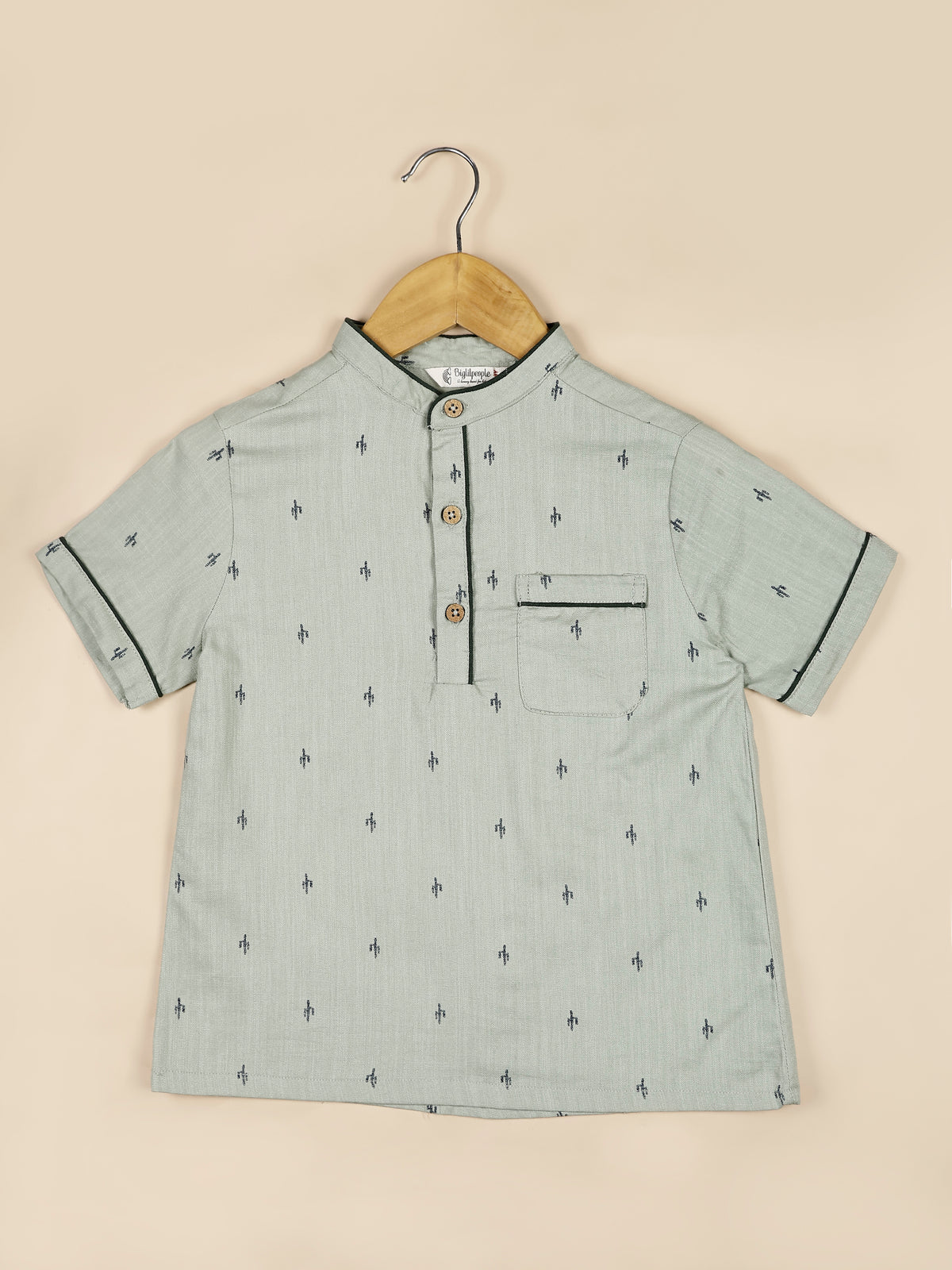 Conjunto coordinado con estampado de cactus