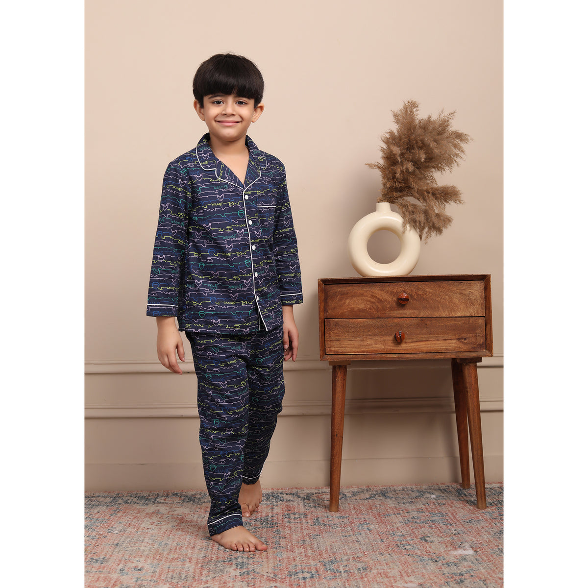 Pijamas con cuello con muescas para niñas y niños