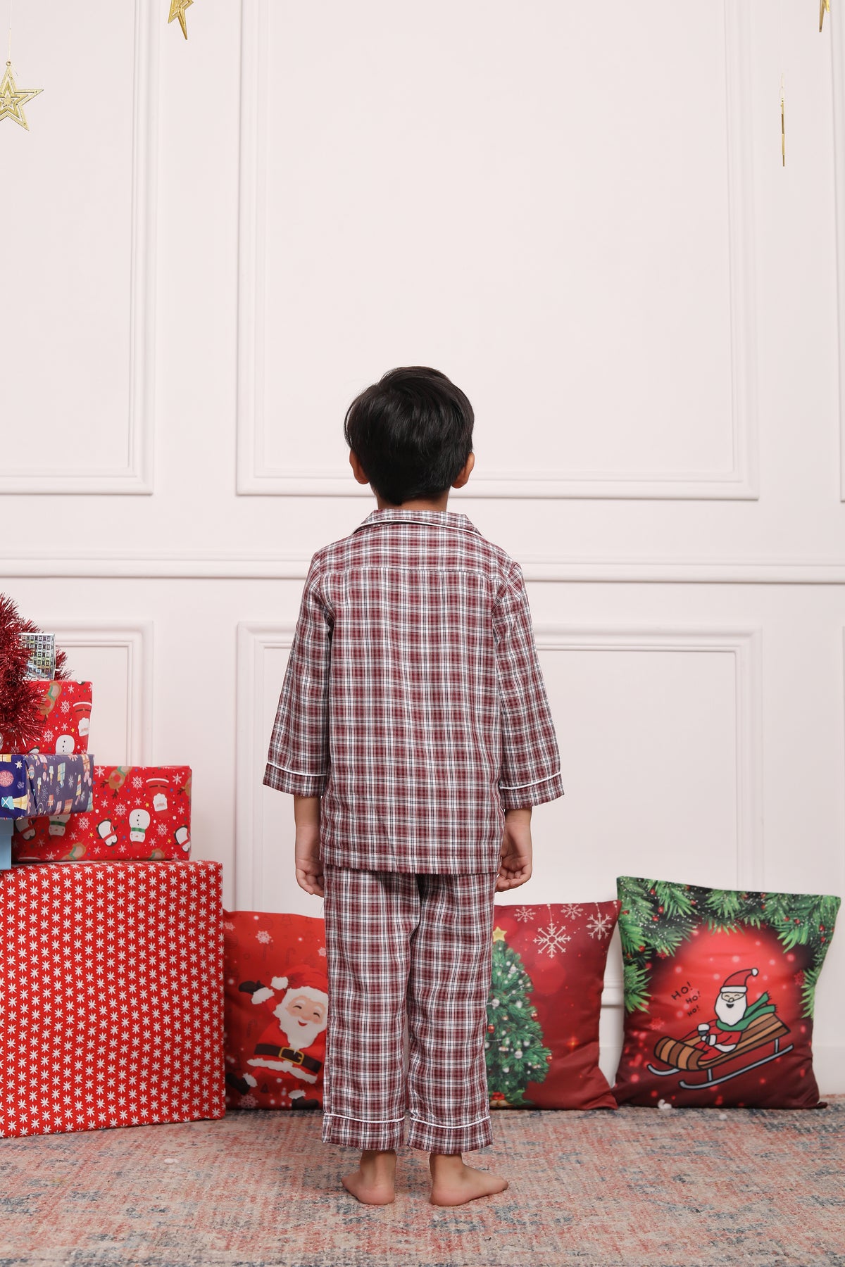Pijamas navideñas granates y blancas para niñas y niños