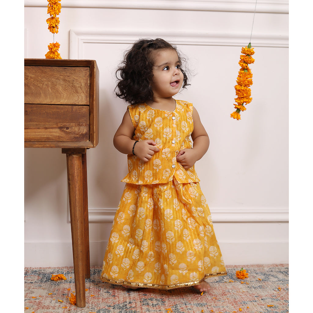 Conjunto de Lehenga de seda de algodón Chanderi para niñas - Amarillo