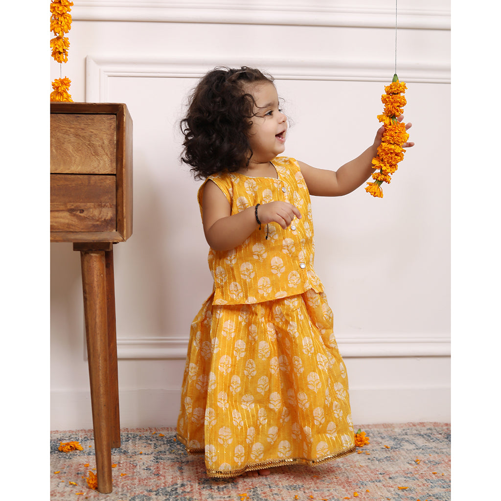 Conjunto de Lehenga de seda de algodón Chanderi para niñas - Amarillo