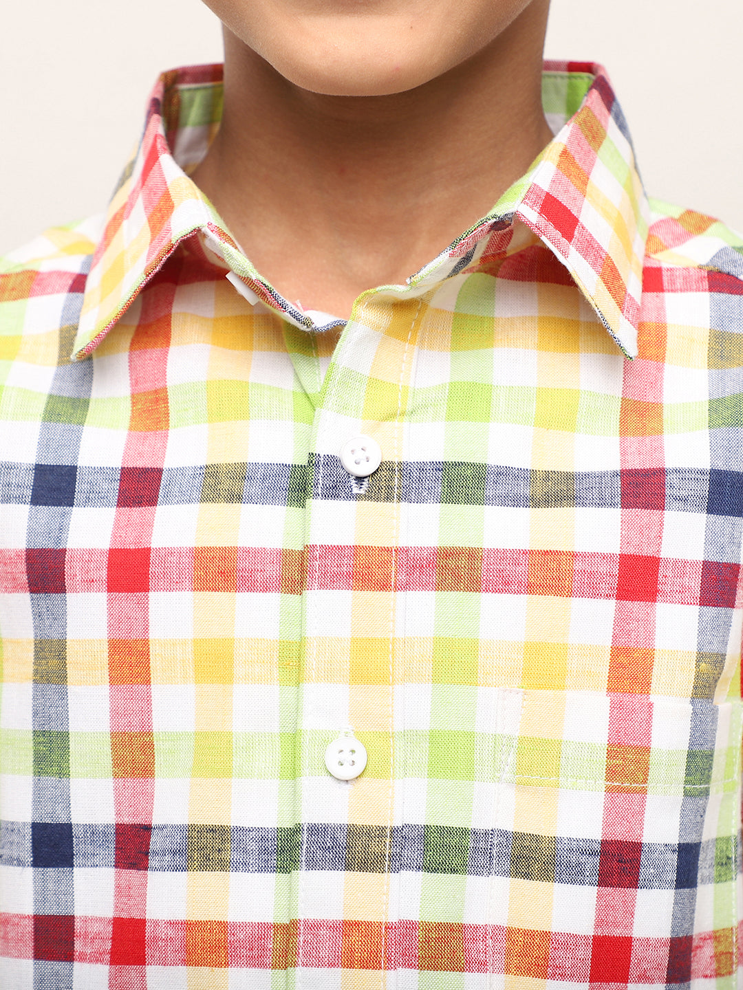 Conjunto de ropa multicolor para niños