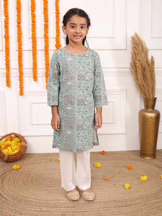Girls Printed Full Sleeves Kurta Set-Green & Off-White