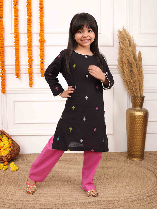 Girls Printed Full Sleeves Kurta Set-Black