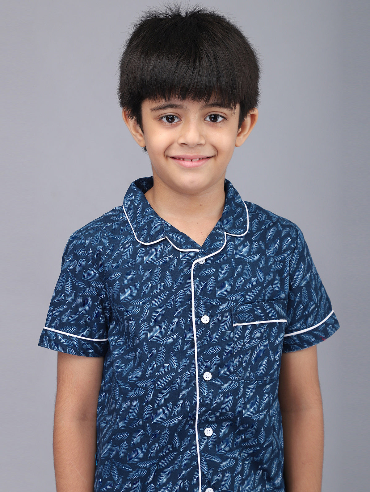 Pijamas de manga corta estampados para niños