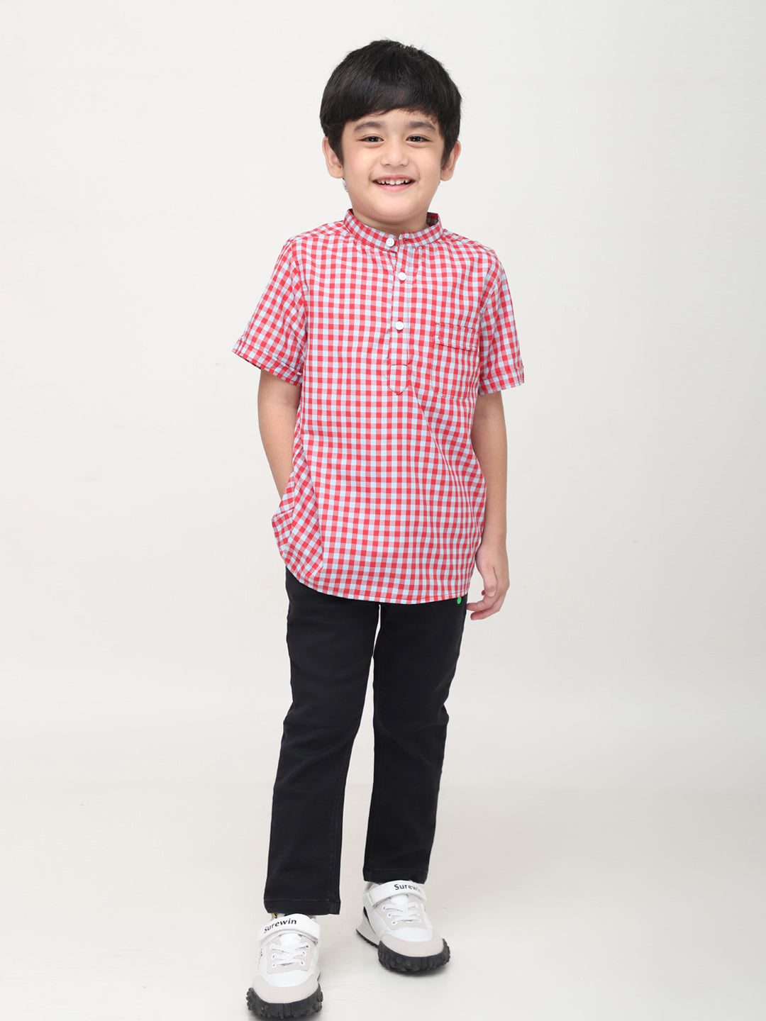 Camisa informal de manga corta con cuadros y cuello mandarín para niños