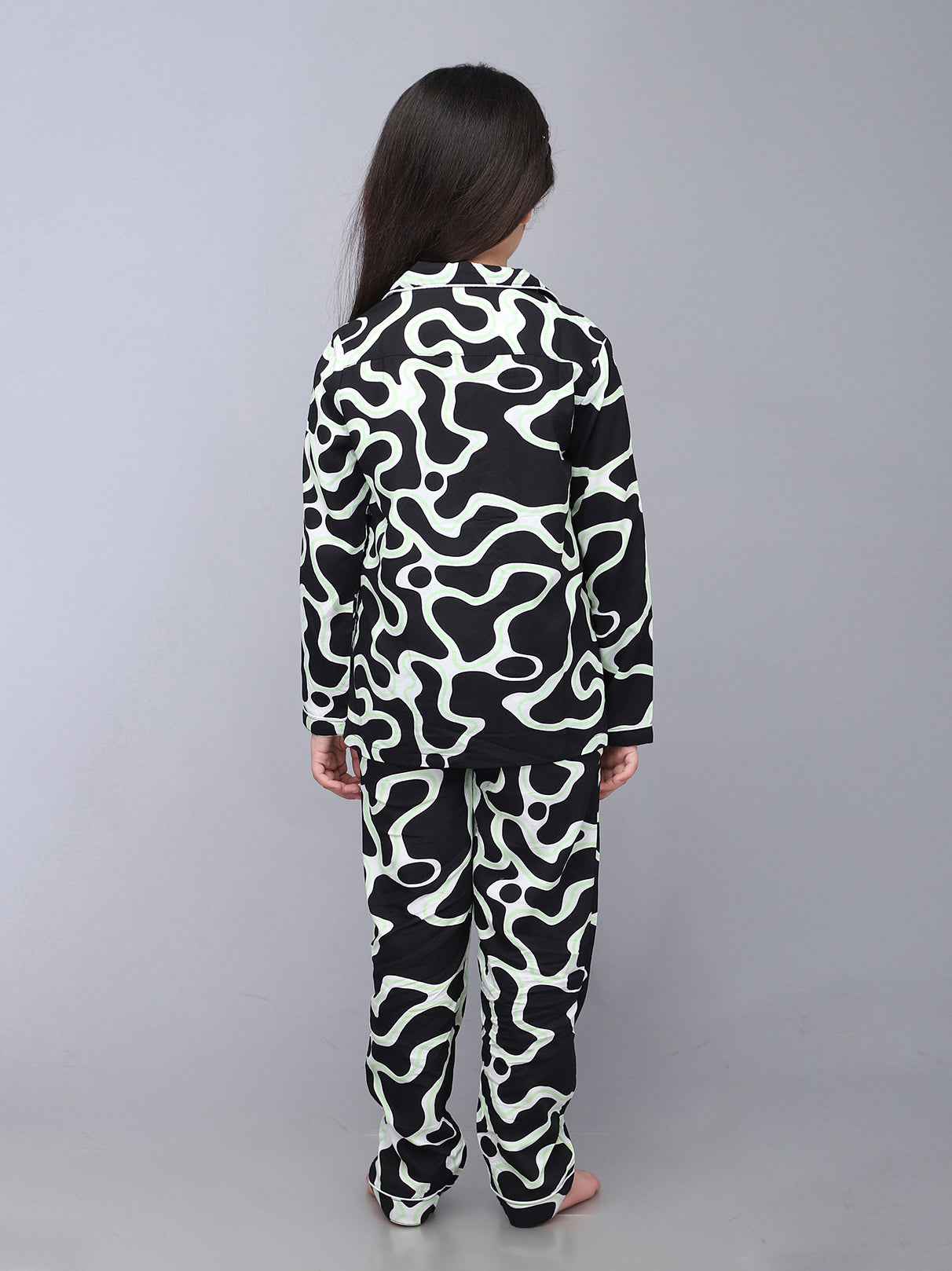 Black & White Printed Nightsuit For Girls