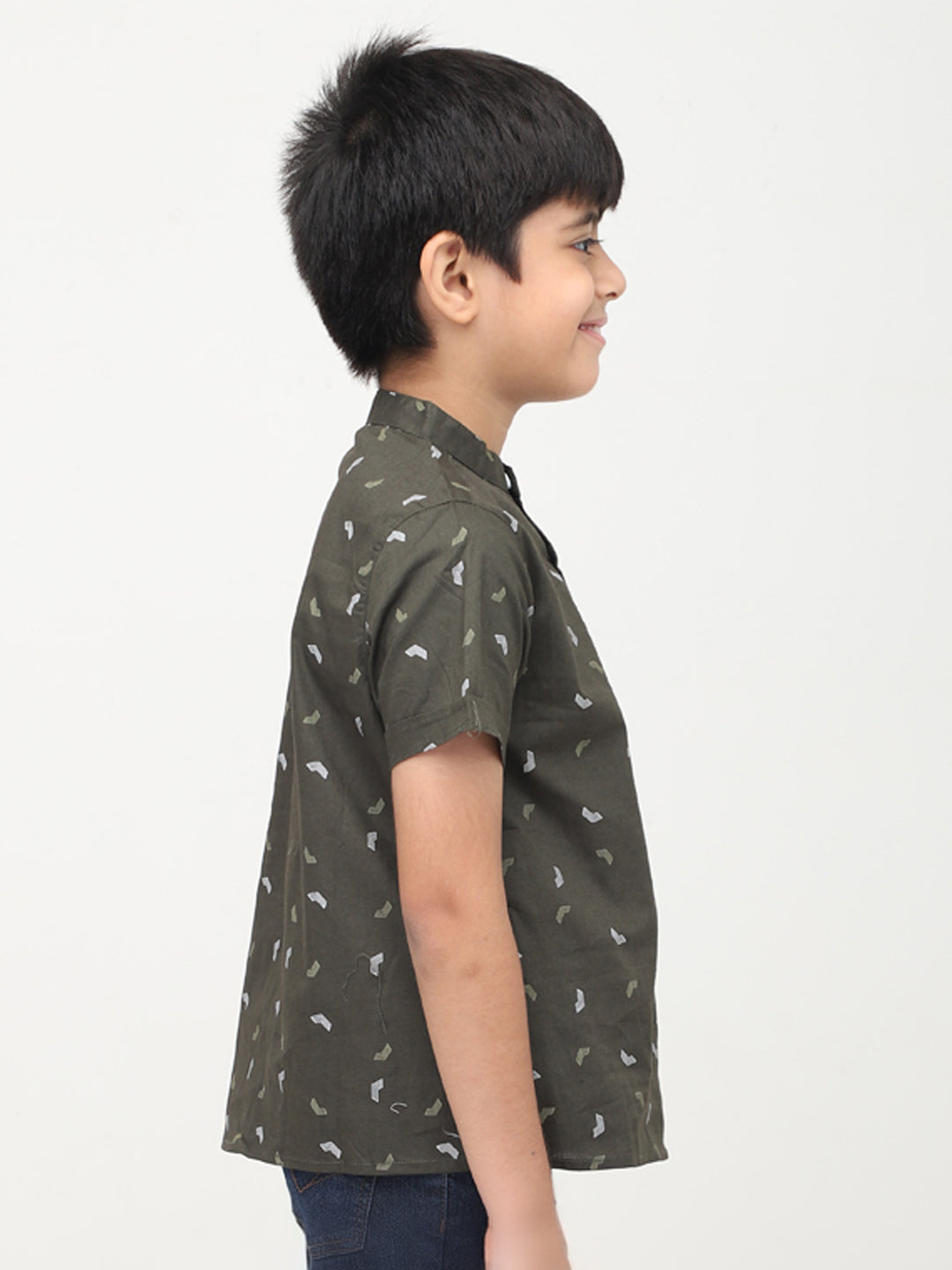 Camisa casual de manga corta estampada para niños estilo mandarín