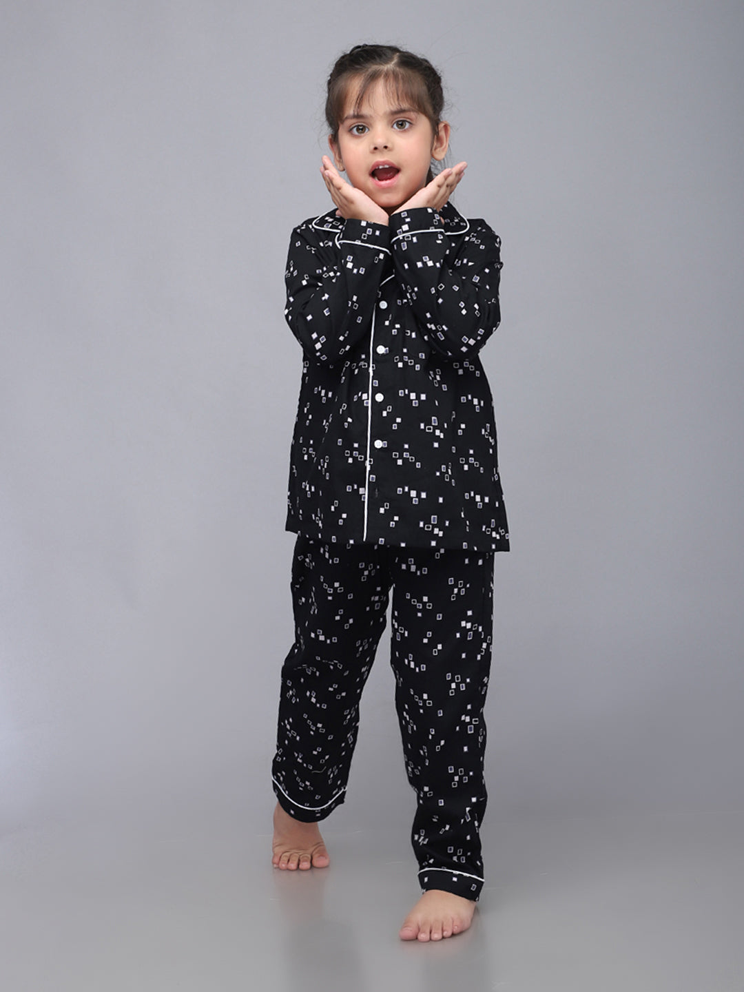 Pijama de manga larga con estampado geométrico para niños y niñas