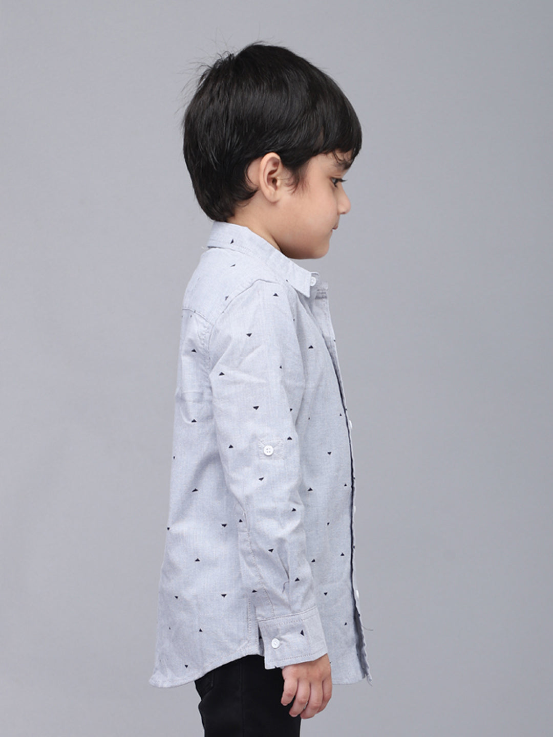 Camisa informal gris de manga larga estampada
