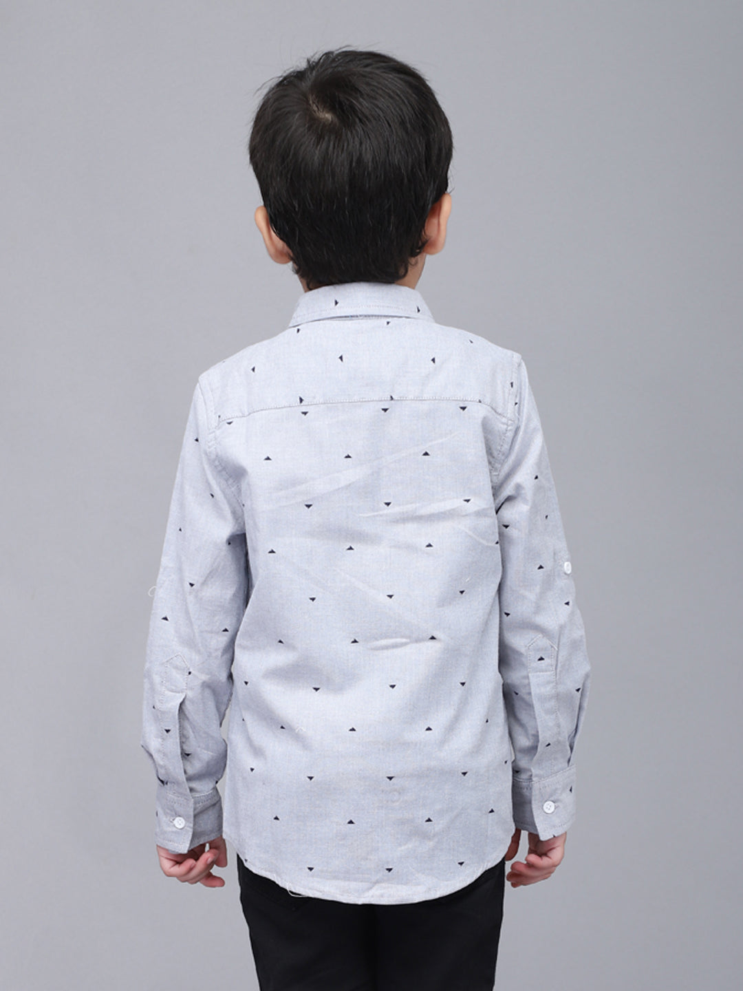 Camisa informal gris de manga larga estampada