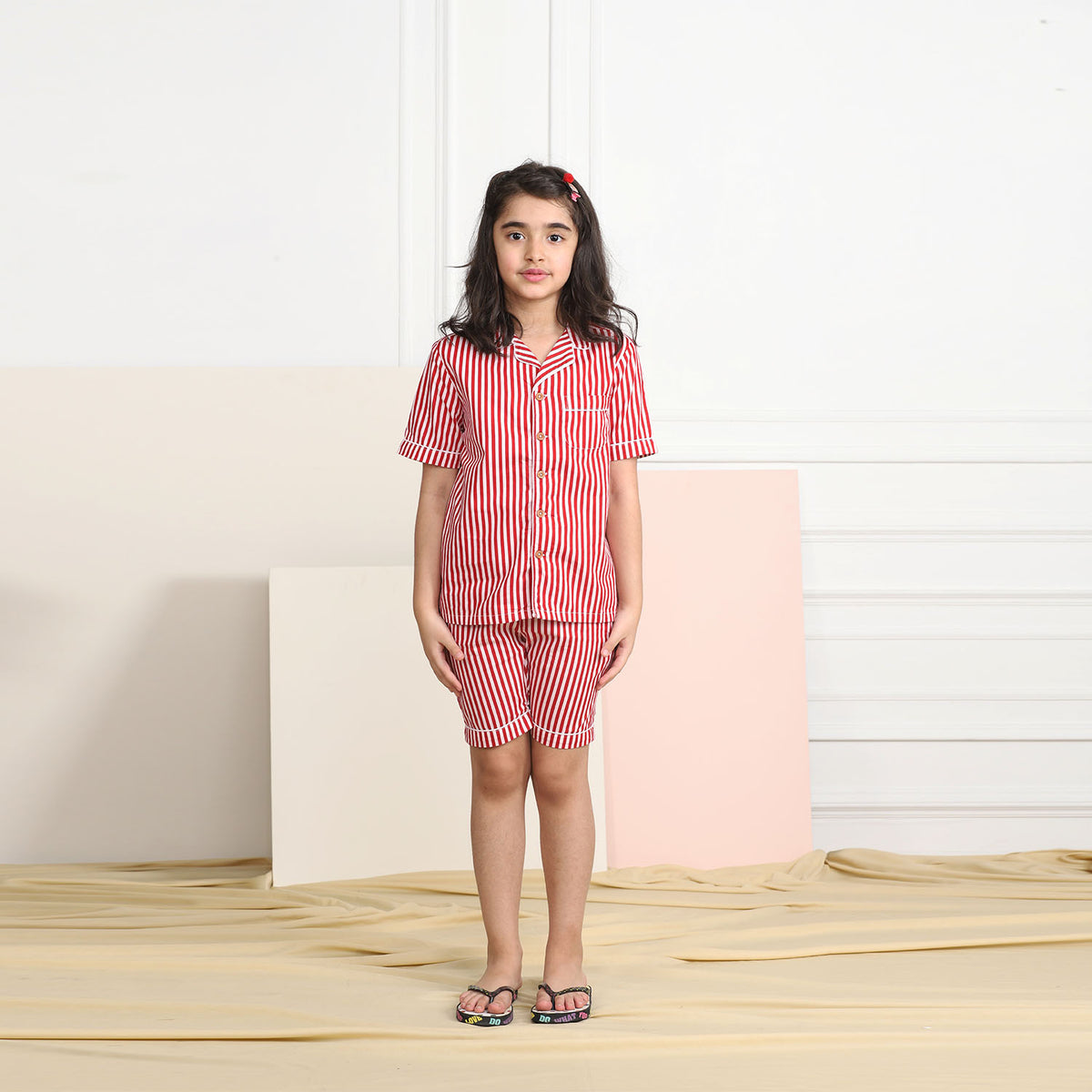 Monos de dormir unisex a rayas rojas con muescas