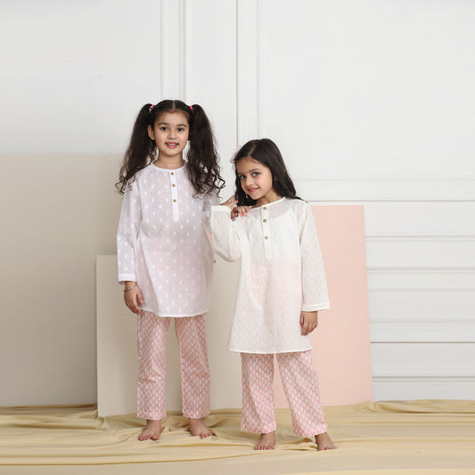 Cotton White Girls Hooded Night Suit Set, Hoodie and Pant, Size: Large at  Rs 600/set in Sanand